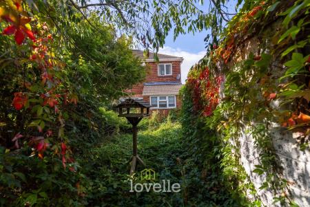 3 bedroom Semi-detached house for sale in Chelmsford Avenue, Grimsby, DN34