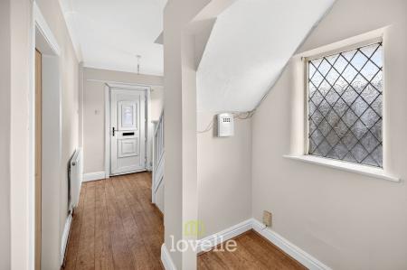 3 bedroom Semi-detached house for sale in Chelmsford Avenue, Grimsby, DN34