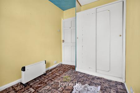 3 bedroom Semi-detached house for sale in Chelmsford Avenue, Grimsby, DN34