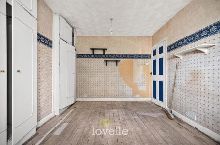 3 bedroom Semi-detached house for sale in Chelmsford Avenue, Grimsby, DN34