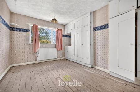 3 bedroom Semi-detached house for sale in Chelmsford Avenue, Grimsby, DN34