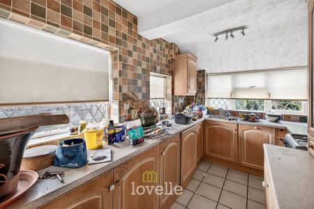 3 bedroom Semi-detached house for sale in Chelmsford Avenue, Grimsby, DN34
