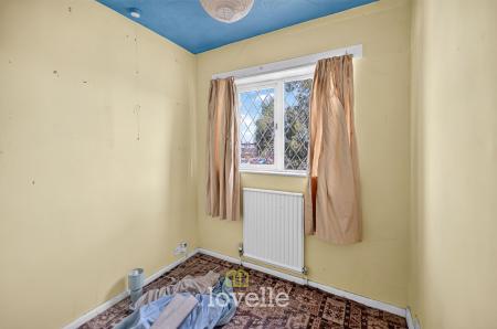 3 bedroom Semi-detached house for sale in Chelmsford Avenue, Grimsby, DN34