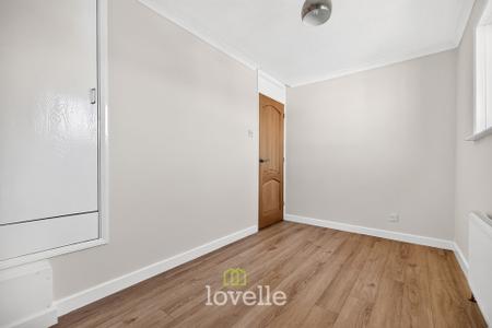 2 bedroom Semi-detached house for sale in Orion Way, Grimsby, DN34