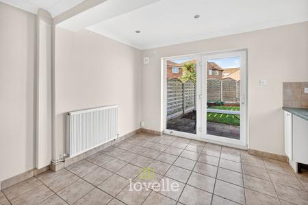 2 bedroom Semi-detached house for sale in Orion Way, Grimsby, DN34