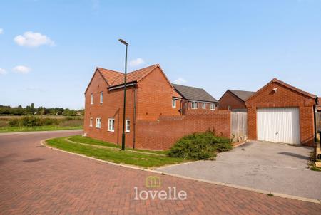 4 bedroom Detached house for sale in Daisy Drive, Laceby, DN37
