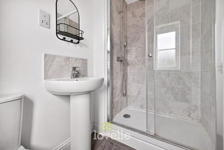 4 bedroom Detached house for sale in Daisy Drive, Laceby, DN37