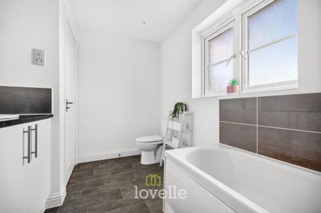 4 bedroom Detached house for sale in Daisy Drive, Laceby, DN37