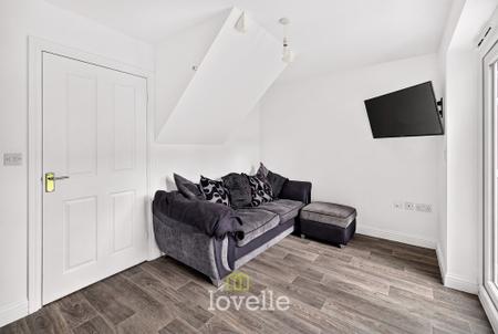4 bedroom Detached house for sale in Daisy Drive, Laceby, DN37