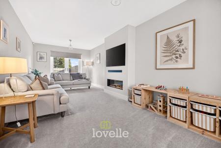 4 bedroom Detached house for sale in Aspen Drive, Barnoldby-Le-Beck, DN37