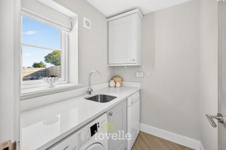 4 bedroom Detached house for sale in Aspen Drive, Barnoldby-Le-Beck, DN37