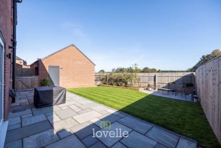 4 bedroom Detached house for sale in Aspen Drive, Barnoldby-Le-Beck, DN37