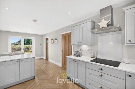 4 bedroom Detached house for sale in Aspen Drive, Barnoldby-Le-Beck, DN37