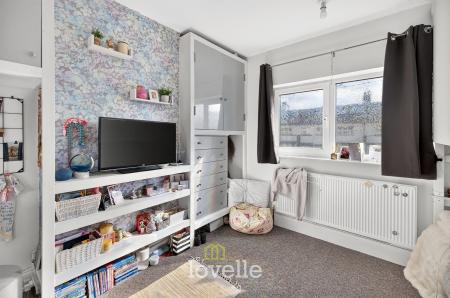 4 bedroom End of terrace house for sale in Stratford Avenue, Grimsby, DN33