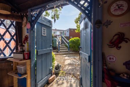 2 bedroom Semi-detached house for sale in St. Crispin Close, North Killingholme, DN40