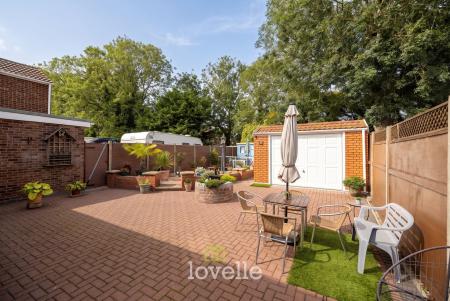 2 bedroom Semi-detached house for sale in St. Crispin Close, North Killingholme, DN40