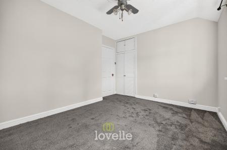 3 bedroom Semi-detached house for sale in Knights Close, Laceby, DN37