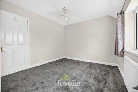 3 bedroom Semi-detached house for sale in Knights Close, Laceby, DN37