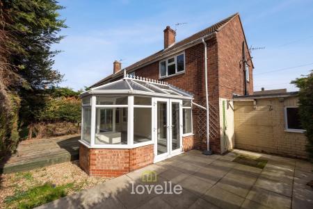 3 bedroom Semi-detached house for sale in Knights Close, Laceby, DN37