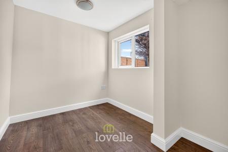 3 bedroom Semi-detached house for sale in Knights Close, Laceby, DN37
