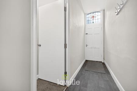 4 bedroom Terraced House for sale in Hainton Avenue, Grimsby, DN32