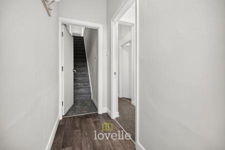 4 bedroom Terraced House for sale in Hainton Avenue, Grimsby, DN32