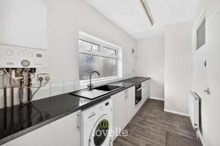 4 bedroom Terraced House for sale in Hainton Avenue, Grimsby, DN32