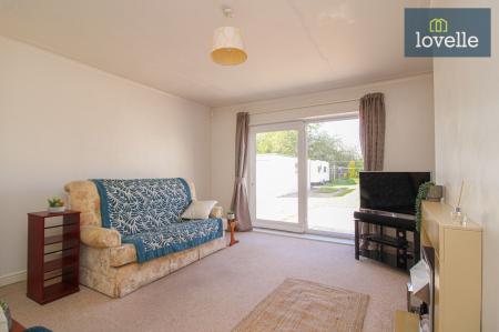 3 bedroom Semi-detached bungalow for sale in Fairway, Waltham, DN37