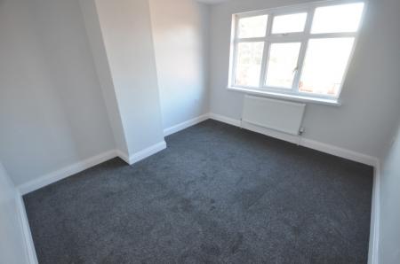 3 bedroom Semi-detached house to let in Chelmsford Avenue, Grimsby, DN34