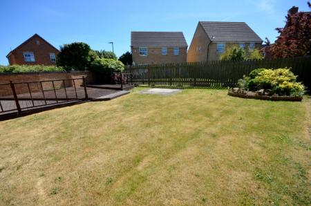 4 bedroom Detached house to let in St Clements Way, New Waltham, DN36