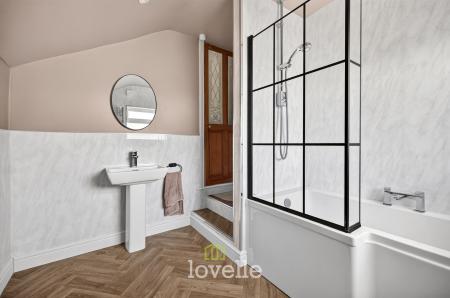 2 bedroom Terraced House for sale in Ludborough Road, North Thoresby, DN36