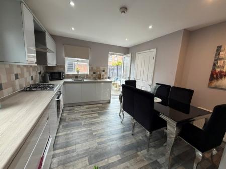 3 bedroom Semi-detached house to let in Burton Road, Immingham, DN40