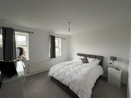3 bedroom Semi-detached house to let in Burton Road, Immingham, DN40