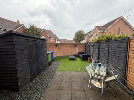 3 bedroom Semi-detached house to let in Burton Road, Immingham, DN40