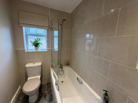 3 bedroom Semi-detached house to let in Burton Road, Immingham, DN40