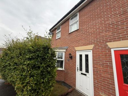 3 bedroom Semi-detached house to let in Burton Road, Immingham, DN40