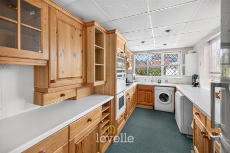 3 bedroom Semi-detached house for sale in Ancaster Avenue, Grimsby, DN33
