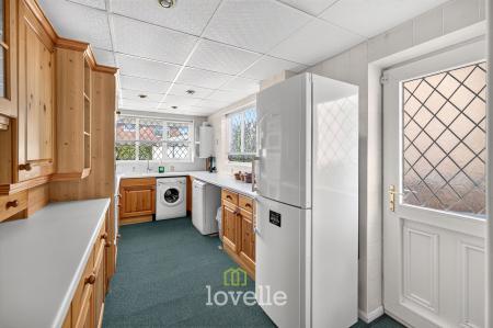 3 bedroom Semi-detached house for sale in Ancaster Avenue, Grimsby, DN33