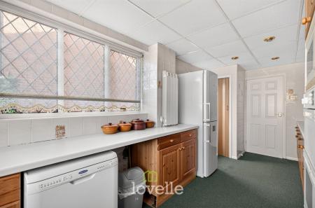 3 bedroom Semi-detached house for sale in Ancaster Avenue, Grimsby, DN33