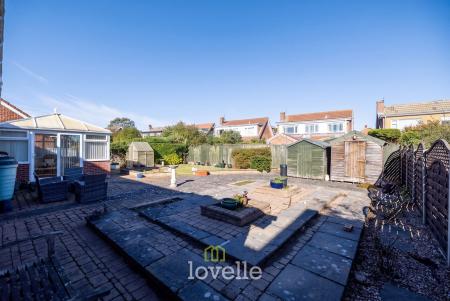 3 bedroom Detached bungalow for sale in Nicholson Road, Healing, DN41