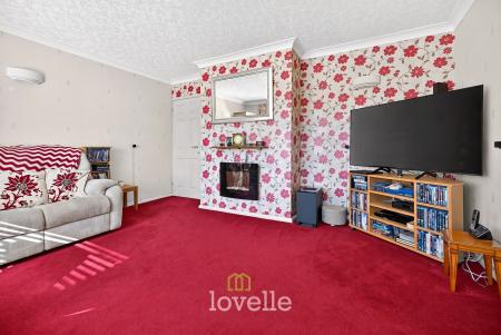 3 bedroom Detached bungalow for sale in Nicholson Road, Healing, DN41