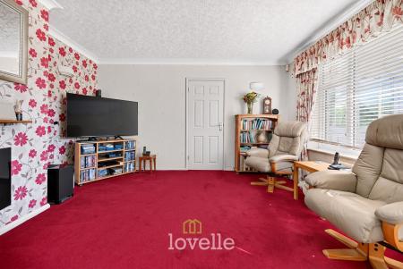 3 bedroom Detached bungalow for sale in Nicholson Road, Healing, DN41
