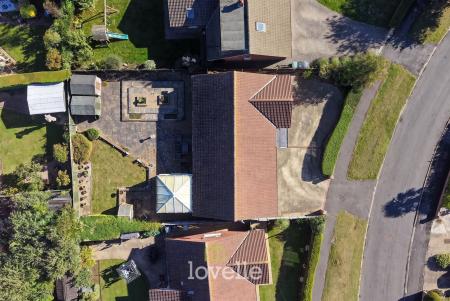 3 bedroom Detached bungalow for sale in Nicholson Road, Healing, DN41