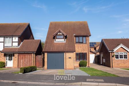 3 bedroom Detached house for sale in Wheatfield Drive, Waltham, DN37