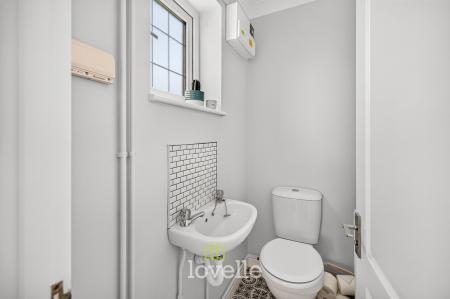 3 bedroom Detached house for sale in Wheatfield Drive, Waltham, DN37