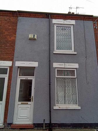 3 bedroom Terraced House to let in Weelsby Street, Grimsby, DN32