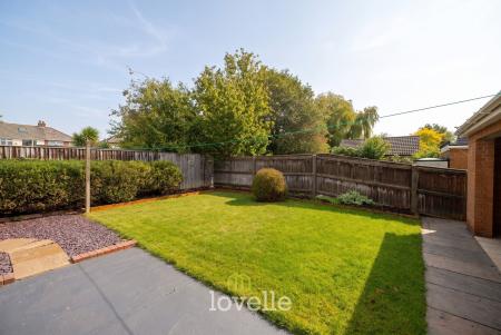 3 bedroom Detached bungalow for sale in Carmen Crescent, Holton-Le-Clay, DN36
