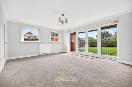 3 bedroom Detached bungalow for sale in Carmen Crescent, Holton-Le-Clay, DN36