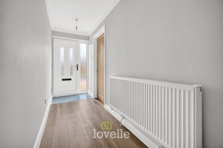 3 bedroom Detached bungalow for sale in Carmen Crescent, Holton-Le-Clay, DN36