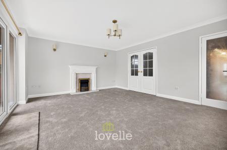 3 bedroom Detached bungalow for sale in Carmen Crescent, Holton-Le-Clay, DN36